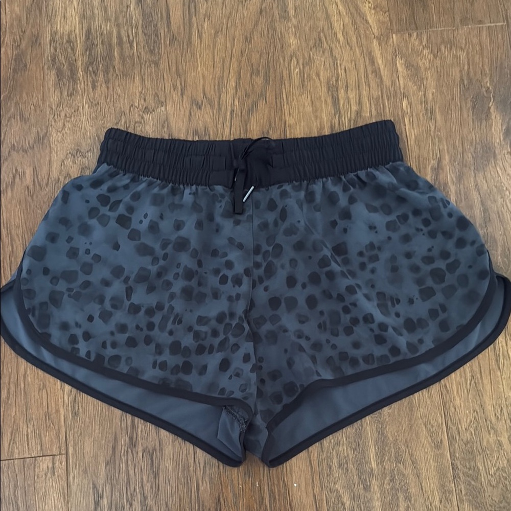 Black Athletic Shorts with Curved Hem and Elastic Waistband